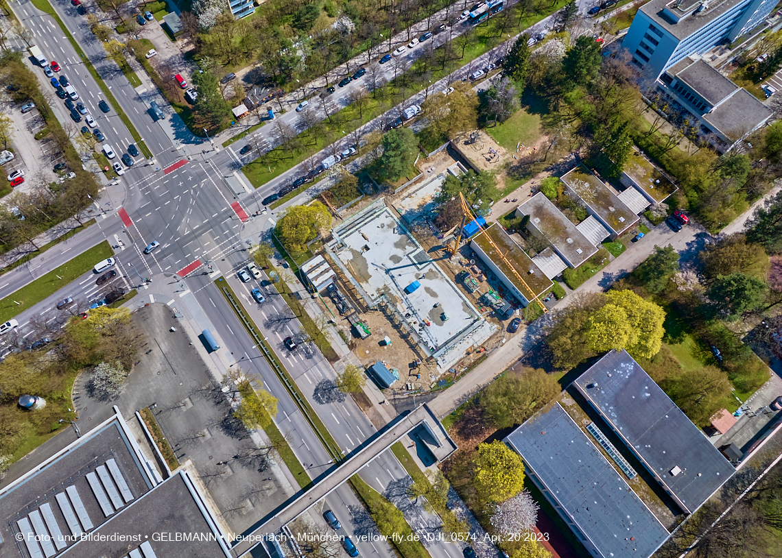21.04.2023 - Luft- und Ebenenfotos vom Haus für Kinder in der Quiddestraße in Neuperlach